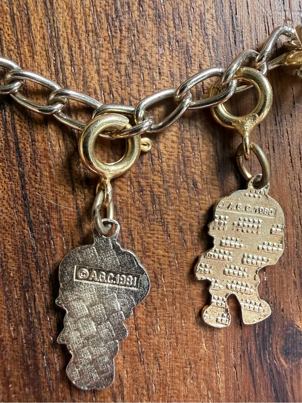 Vintage Strawberry Shortcake Charm Bracelet 1980 1981 With 6 Charms